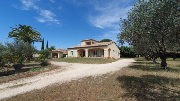Location de vacances Villa Orange 84100